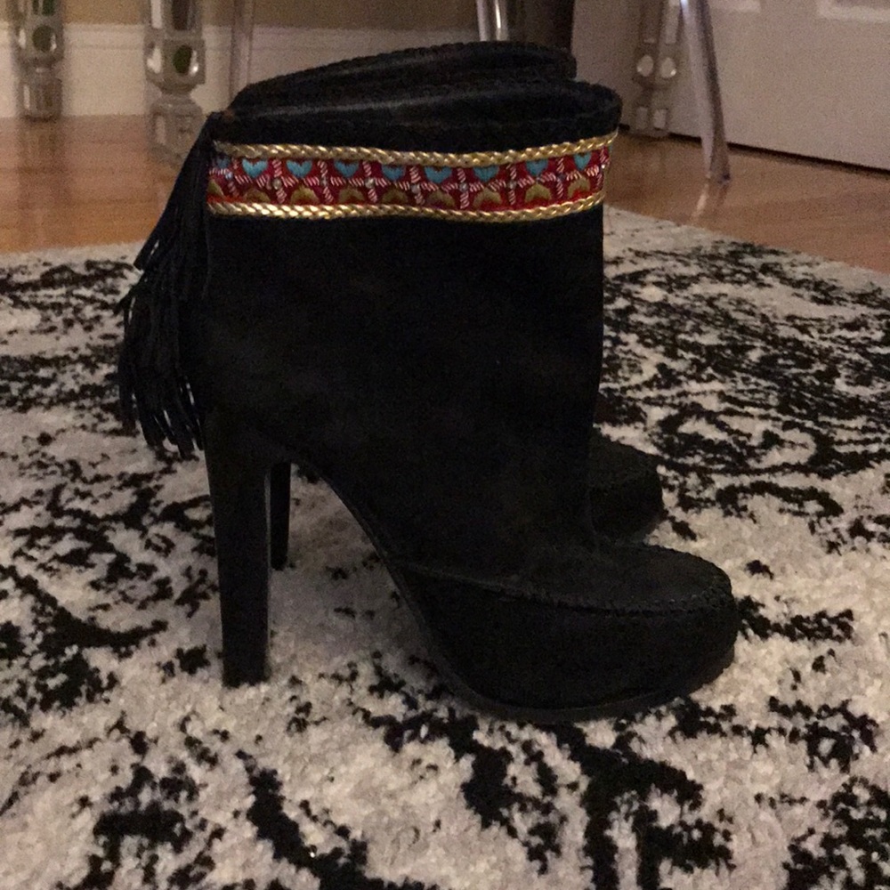 Donald Pliner Shoes